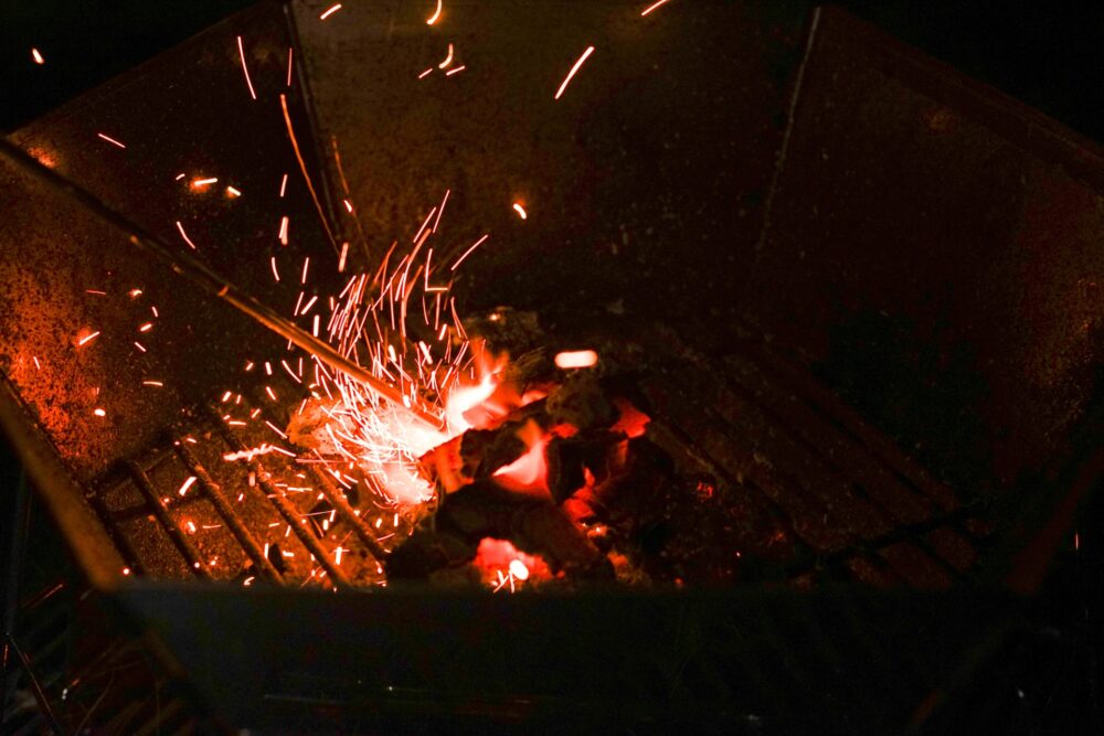 今回のゼロイチキャンプでは、絶対に焚き火に必要な道具である”火吹き棒”を詳しく解説します。