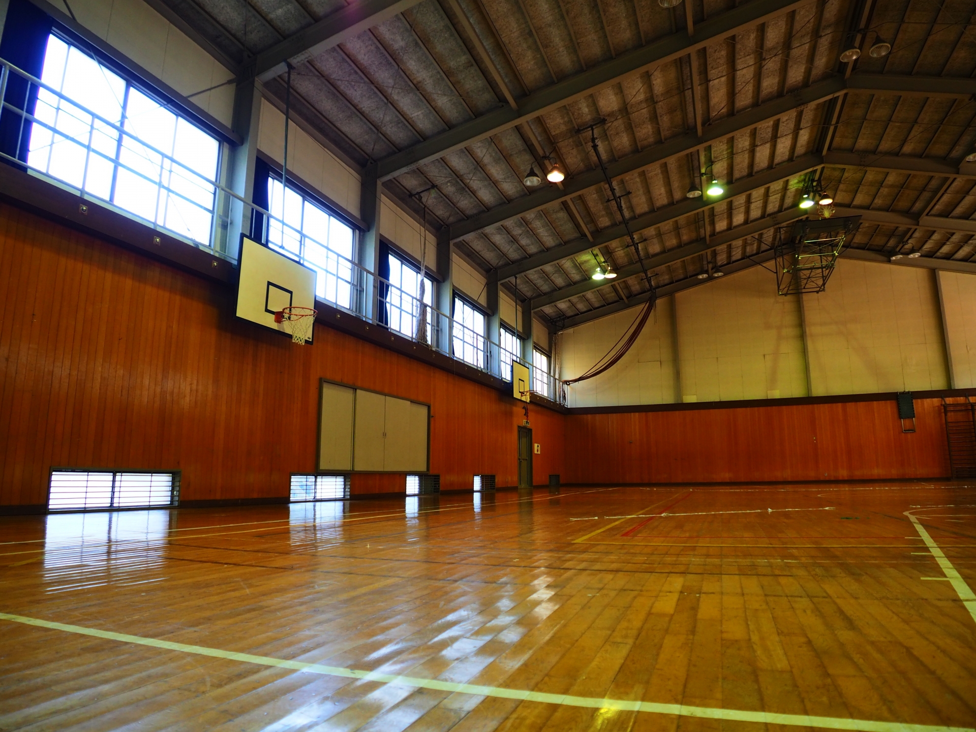 災害時に避難先となる、学校や体育館