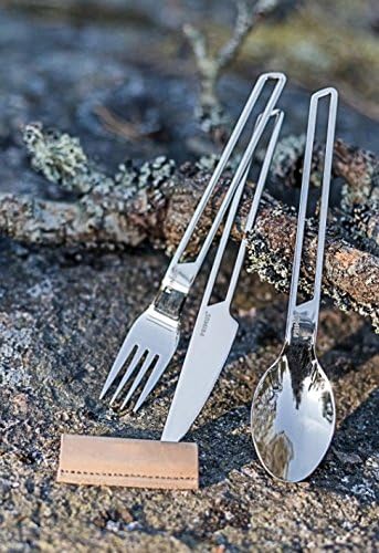 プリムスのカトラリーセットの持ち手は大きく肉抜きされている。