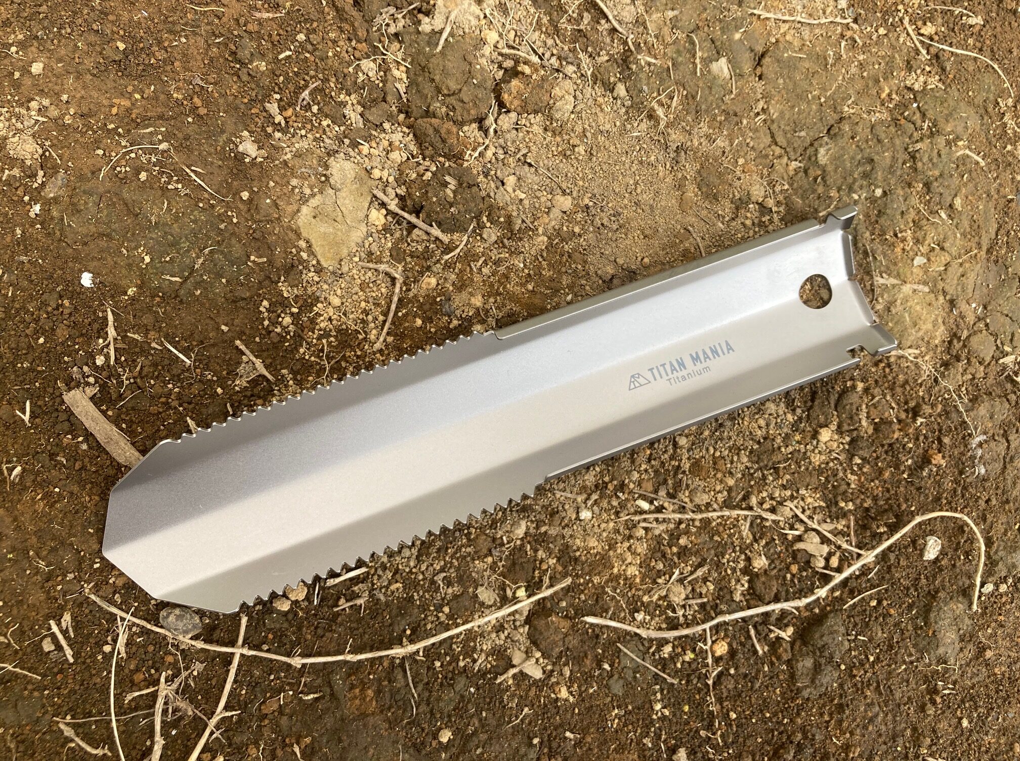 アウトドア用スコップ