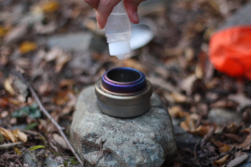 アルコールストーブのサイズは、燃焼時間と火力に関係する。