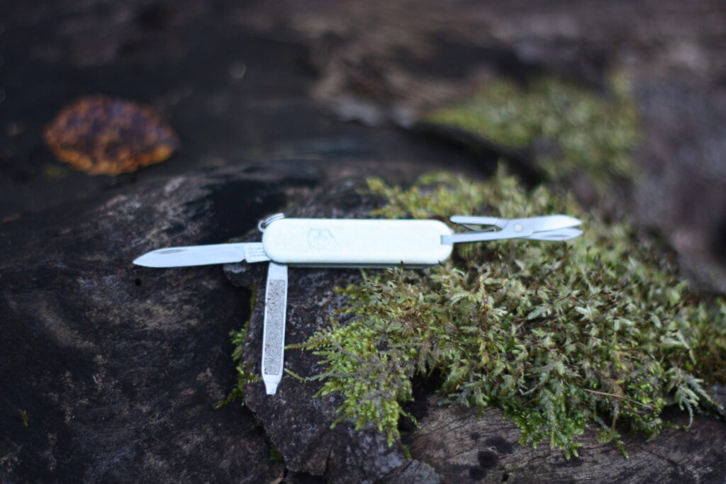 マルチツールナイフ