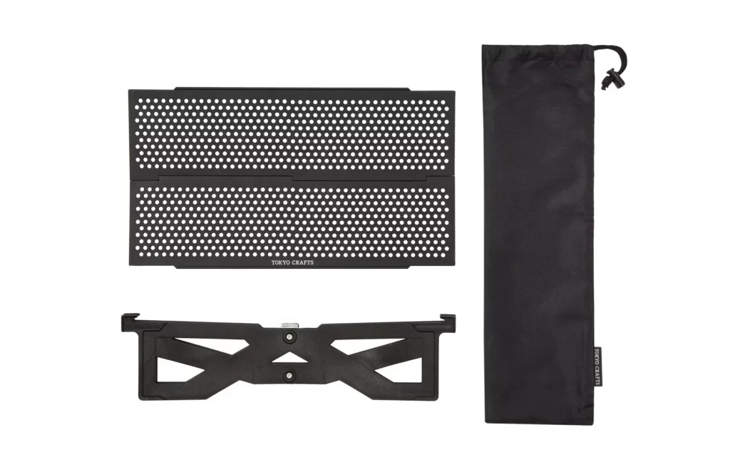 ジカテーブル2は天板と脚パーツ、専用ケースのシンプルな構成となる。