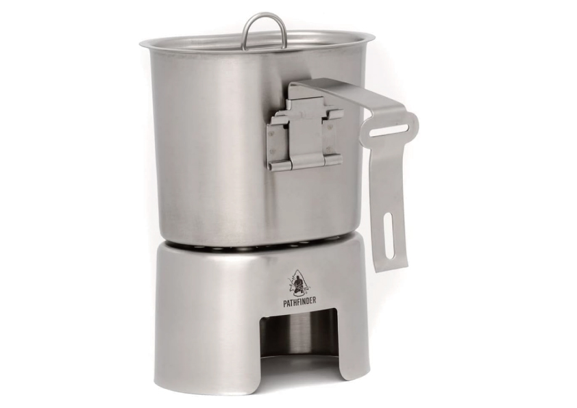 PATHFINDERのカンティーン クッキングセットには、ストーブを付属する。