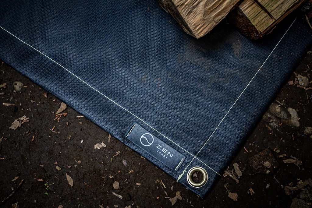 焚き火シートについて、キャンプインストラクターがくわしく解説する